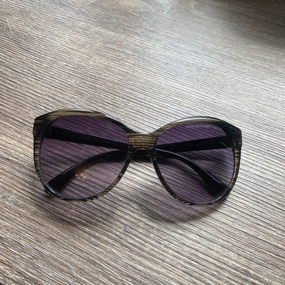 MARC JACOBS CUTE SUNGLASSES - Picture 1 of 8